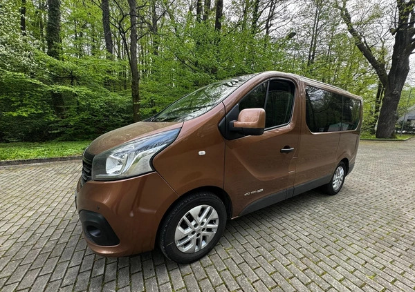 Renault Trafic cena 55900 przebieg: 303600, rok produkcji 2014 z Biała małe 29
